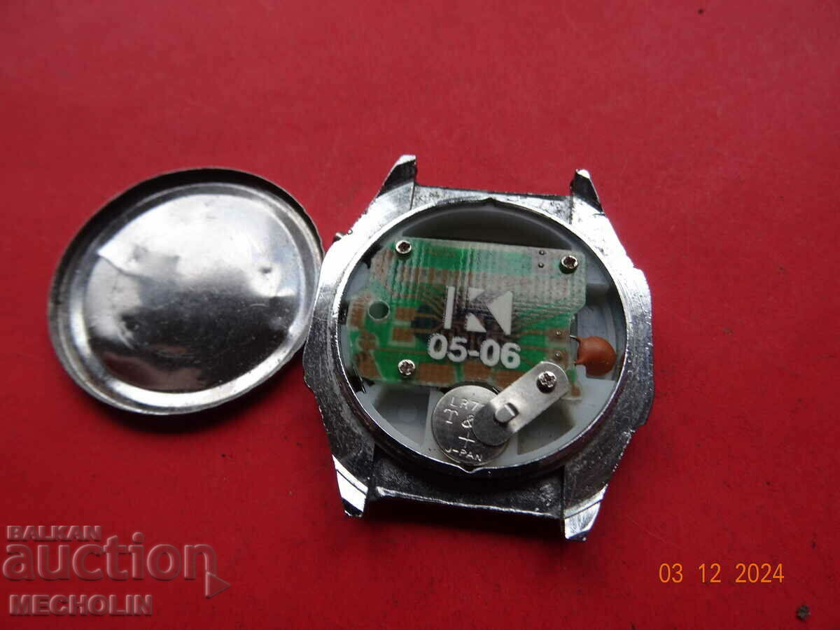 OLD WATCH CHARP 05 06 - 5 OLD WATCH CHARP 05 06 - 5