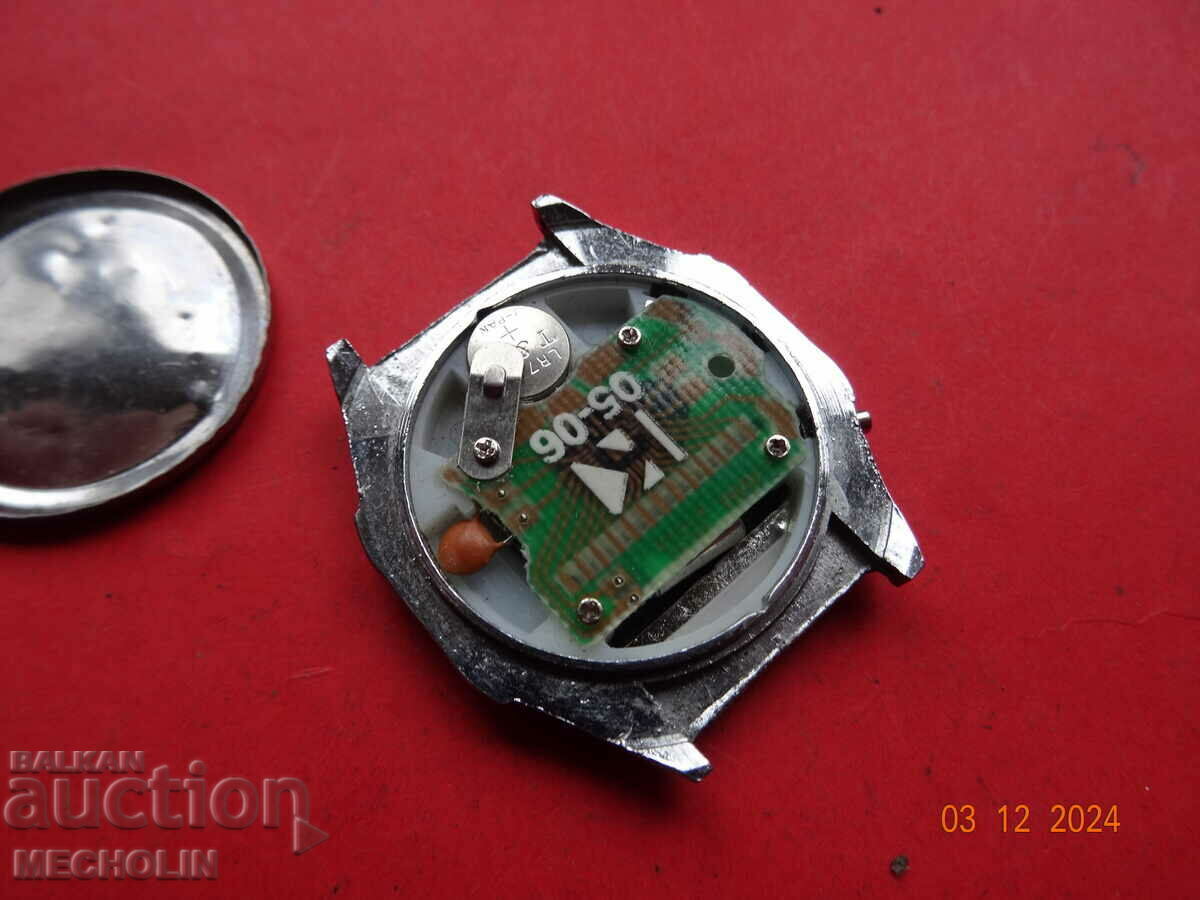 OLD WATCH CHARP 05 06 - 6 OLD WATCH CHARP 05 06 - 6