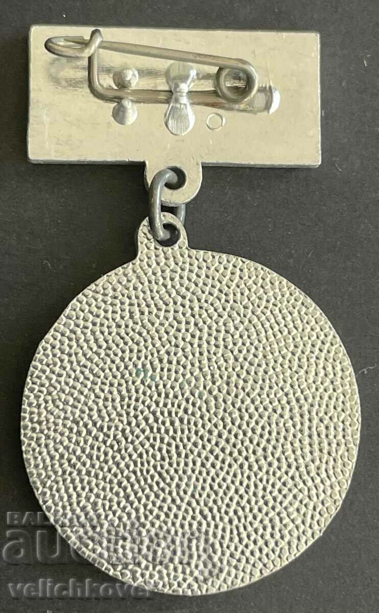 39258 GDR East Germany medal 25 years. GDR Police 1970 with price 5.00 BGN | € 2.56 39258 GDR East Germany medal 25 years. GDR Police 1970 with price 5.00 BGN | € 2.56