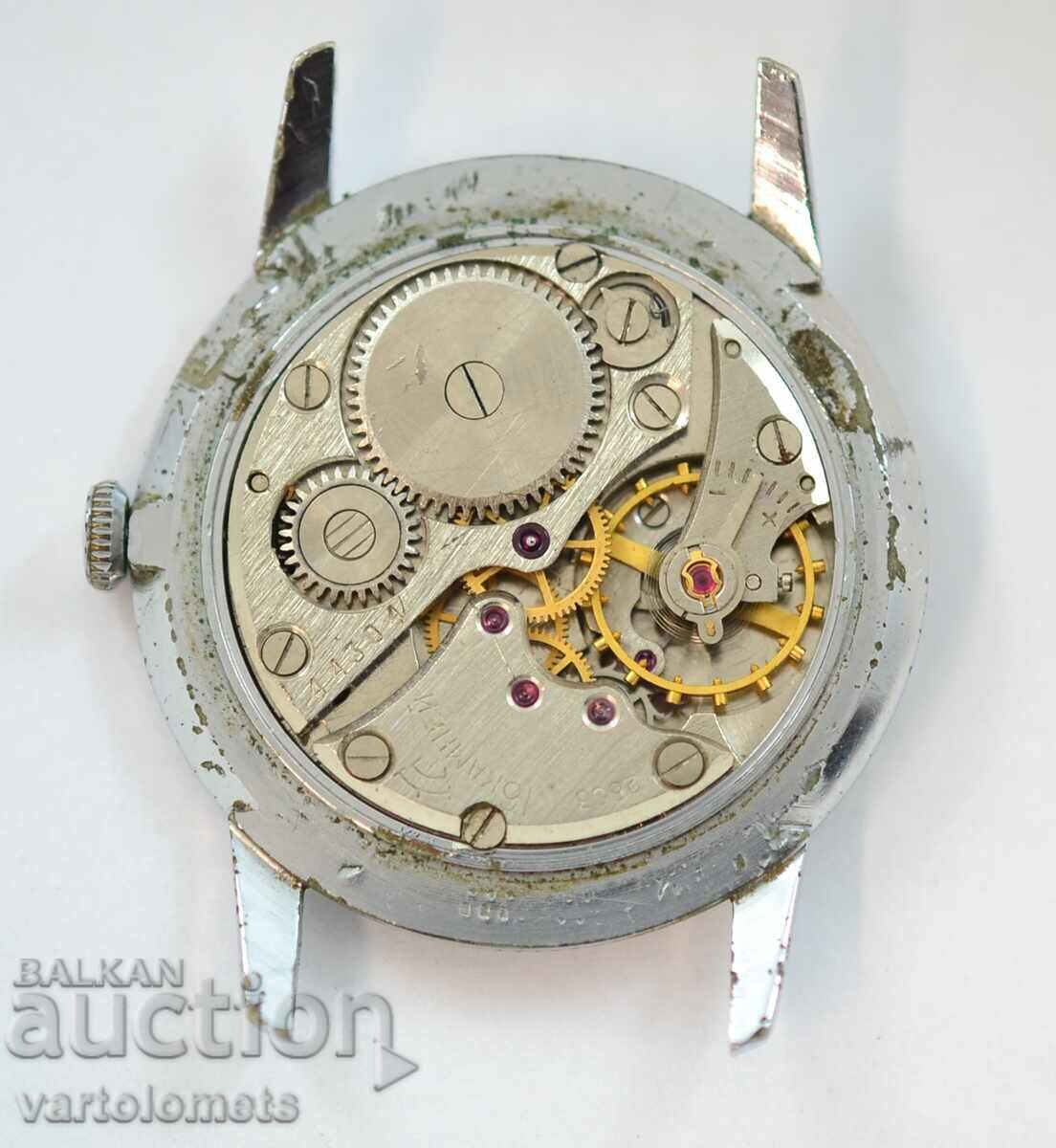 Мъжки часовник РАКЕТА СССР - работи с цена 12.00 лв. | € 6.14 Мъжки часовник РАКЕТА СССР - работи с цена 12.00 лв. | € 6.14