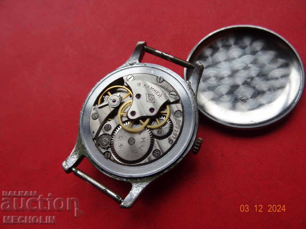 OLD RUSSIAN COLLECTOR'S WATCH WINTER VICTORY 15 K - 7 OLD RUSSIAN COLLECTOR'S WATCH WINTER VICTORY 15 K - 7