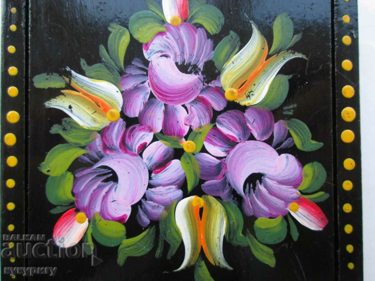 Παλιά ρωσική ΕΣΣΔ Γυναικεία ζωγραφισμένη πτυσσόμενη τσάντα καθρέφτη με τιμή 25.00 BGN | € 12.78 Παλιά ρωσική ΕΣΣΔ Γυναικεία ζωγραφισμένη πτυσσόμενη τσάντα καθρέφτη με τιμή 25.00 BGN | € 12.78