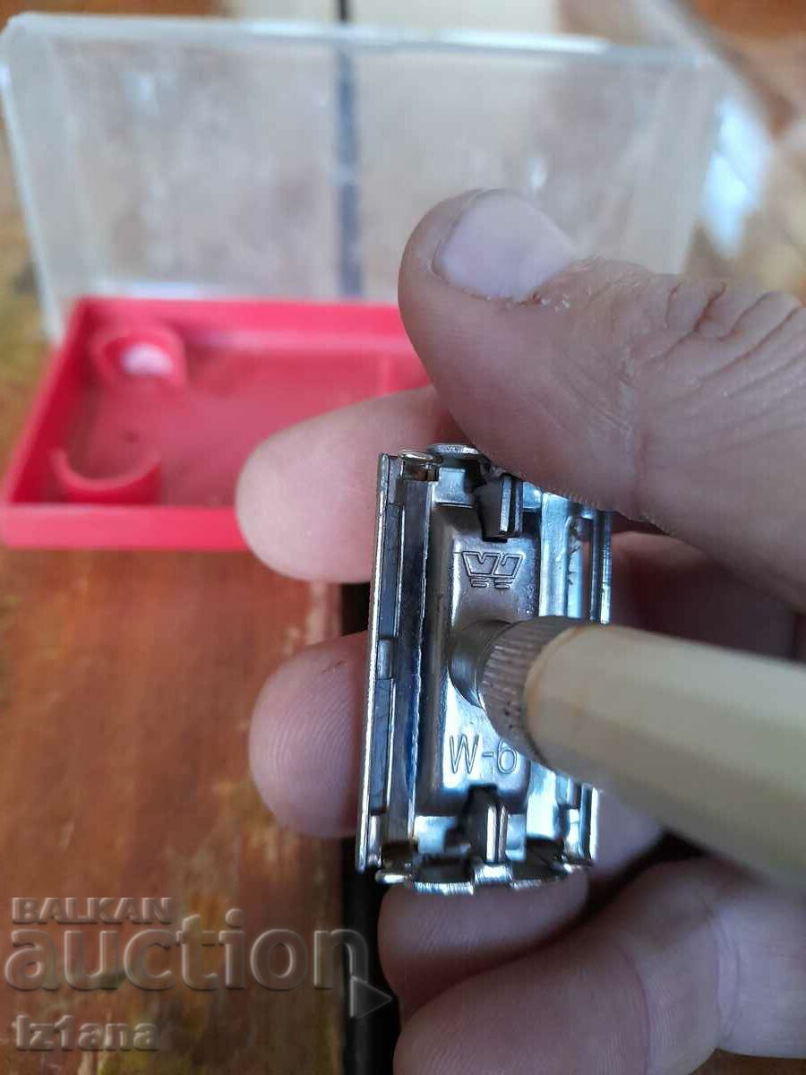 Delivery of Old WT Zamet razor Delivery of Old WT Zamet razor