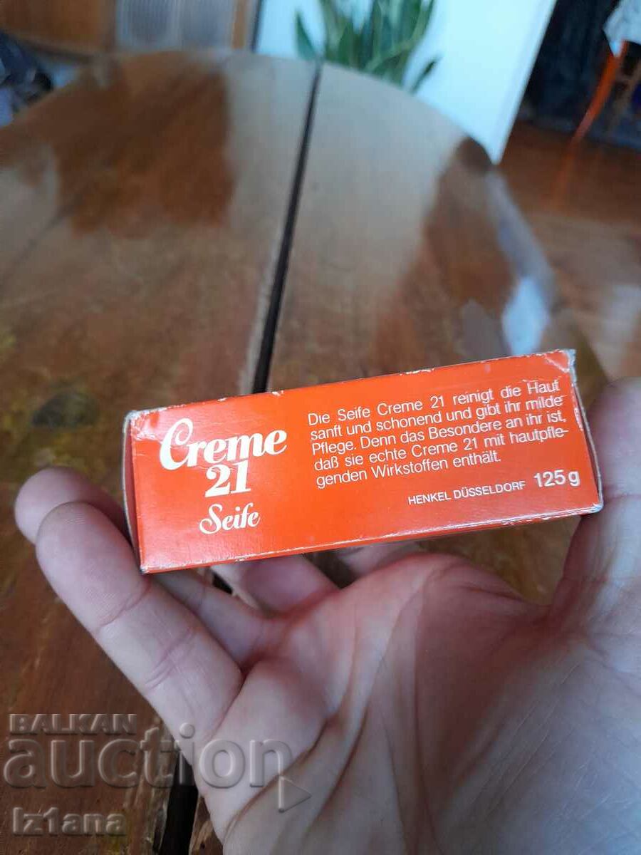 Old soap Creme 21 with price 27.00 BGN | € 13.80 Old soap Creme 21 with price 27.00 BGN | € 13.80