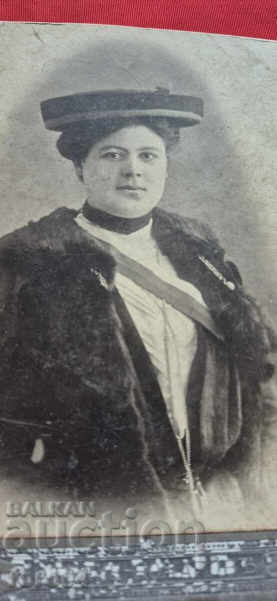 ЮНАКИНЯ - МАРИЯ ГЕНЧЕВА - СЛИВЕН - 1905 г. с цена 57.00 лв. | € 29.14 ЮНАКИНЯ - МАРИЯ ГЕНЧЕВА - СЛИВЕН - 1905 г. с цена 57.00 лв. | € 29.14