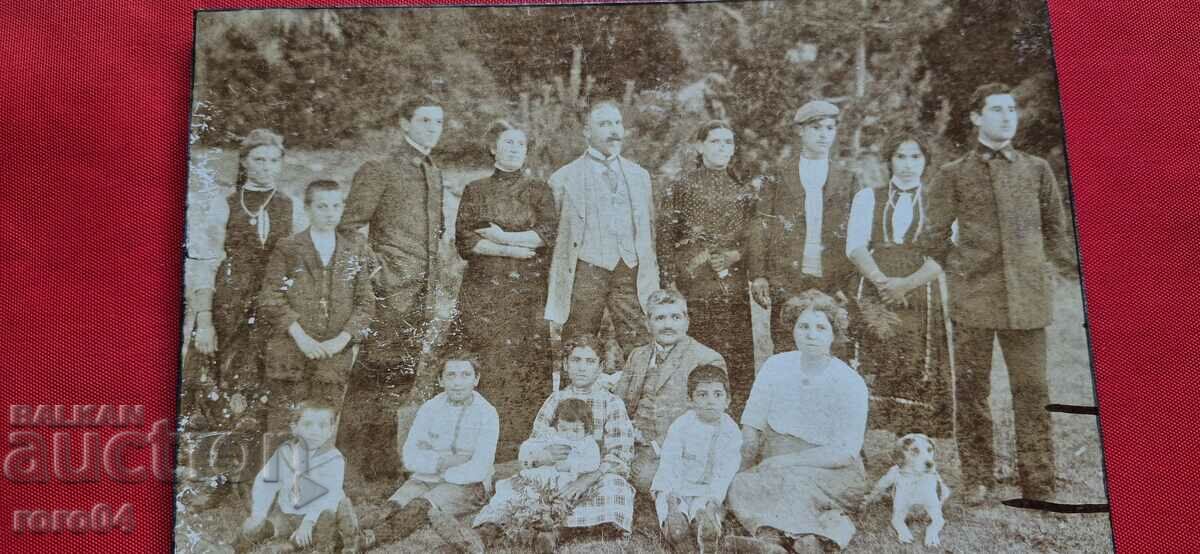 Auction  OLD PHOTO - CARDBOARD