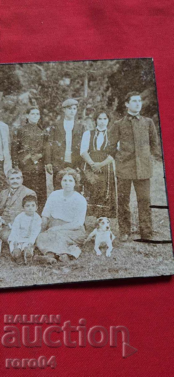 Delivery of OLD PHOTO - CARDBOARD