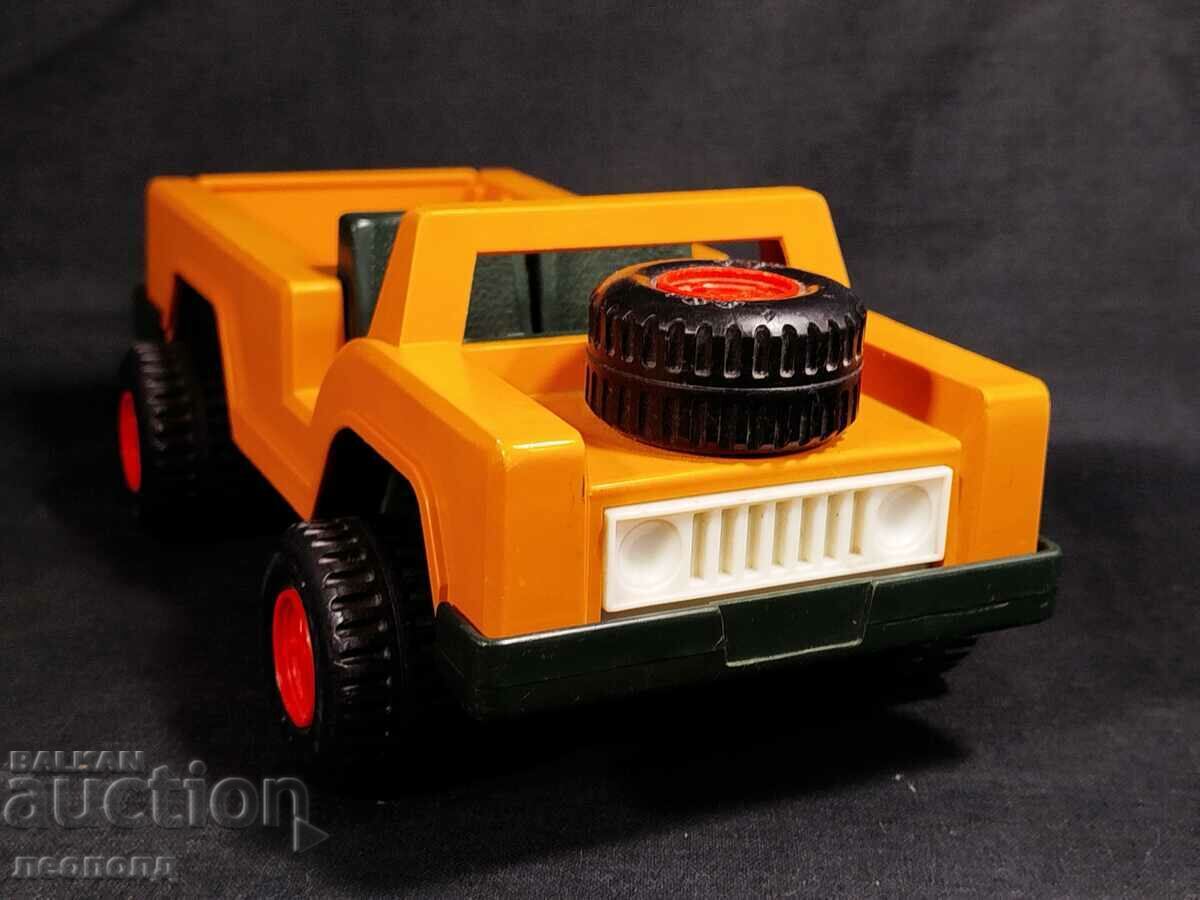 Licitație JUCĂRIE VECHE RETRO PLASTIC SAFARI JEEP FISHER-PRICE SUA Licitație JUCĂRIE VECHE RETRO PLASTIC SAFARI JEEP FISHER-PRICE SUA