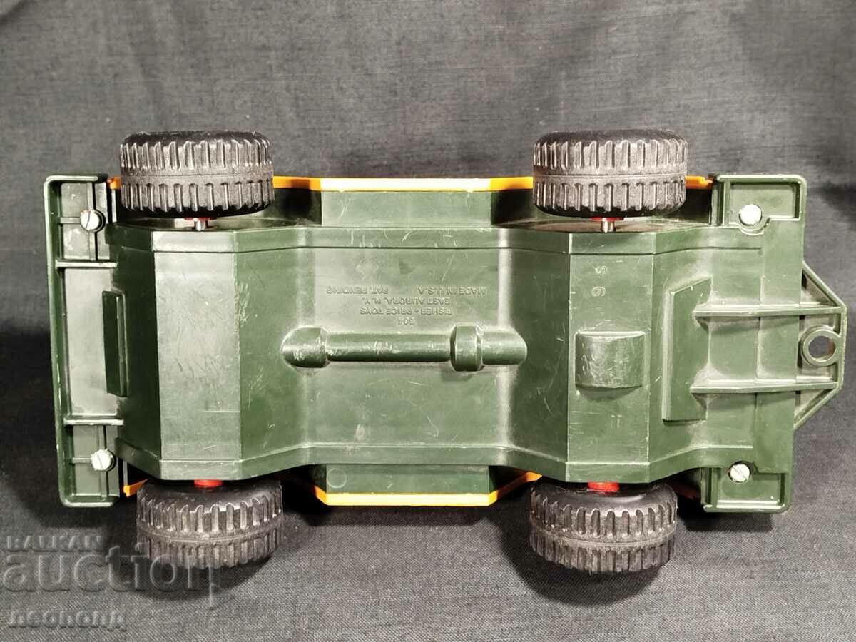 JUCĂRIE VECHE RETRO PLASTIC SAFARI JEEP FISHER-PRICE SUA - 6 JUCĂRIE VECHE RETRO PLASTIC SAFARI JEEP FISHER-PRICE SUA - 6