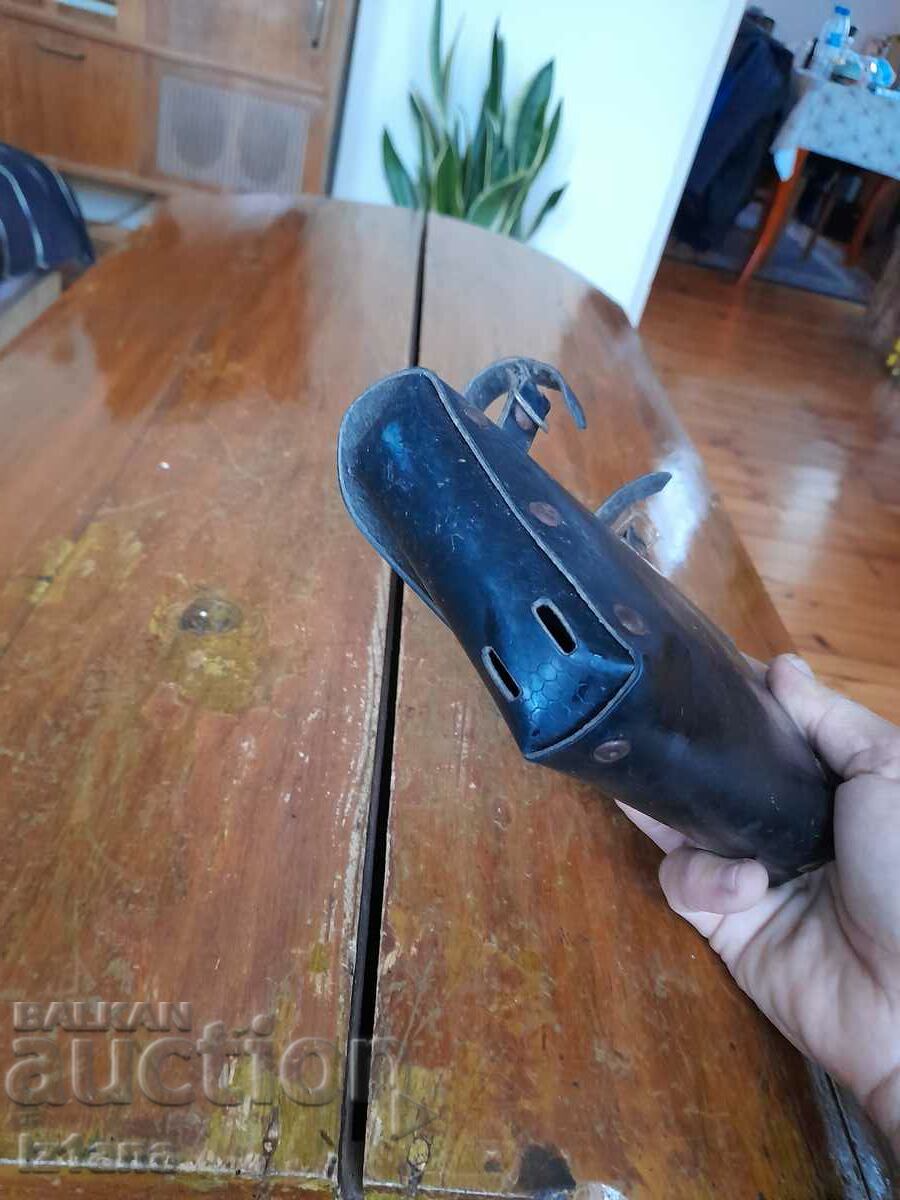 Delivery of Old bicycle bag, bicycle