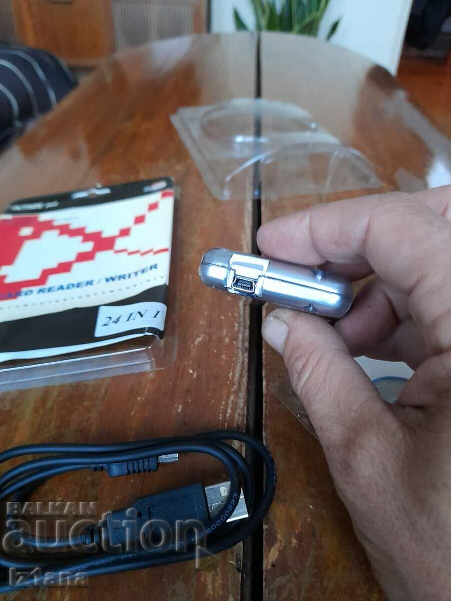 24 in 1 Card reader - 7 24 in 1 Card reader - 7