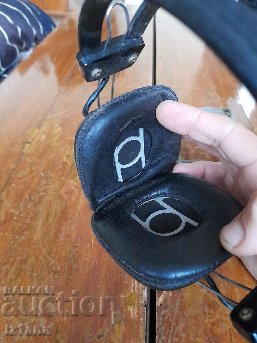 Auction  Old headphones M-3200