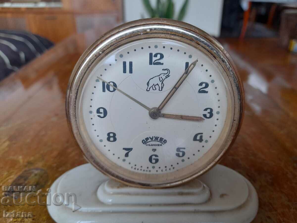 Old table clock, alarm clock Friendship with price 37.00 BGN | € 18.92 Old table clock, alarm clock Friendship with price 37.00 BGN | € 18.92