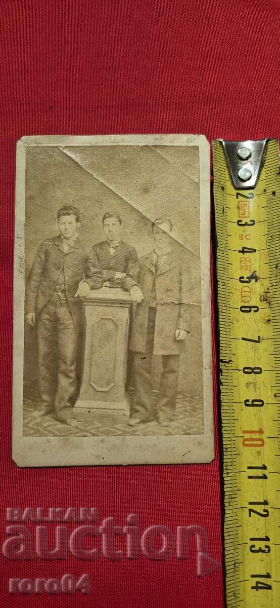 Delivery of RENAISSANCE PHOTOGRAPHY Delivery of RENAISSANCE PHOTOGRAPHY