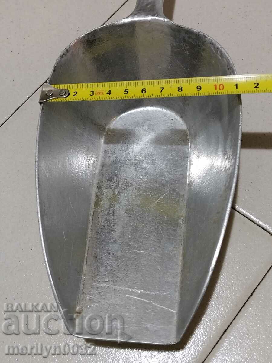 Metal spatula for bulk products and raw materials - 5 Metal spatula for bulk products and raw materials - 5