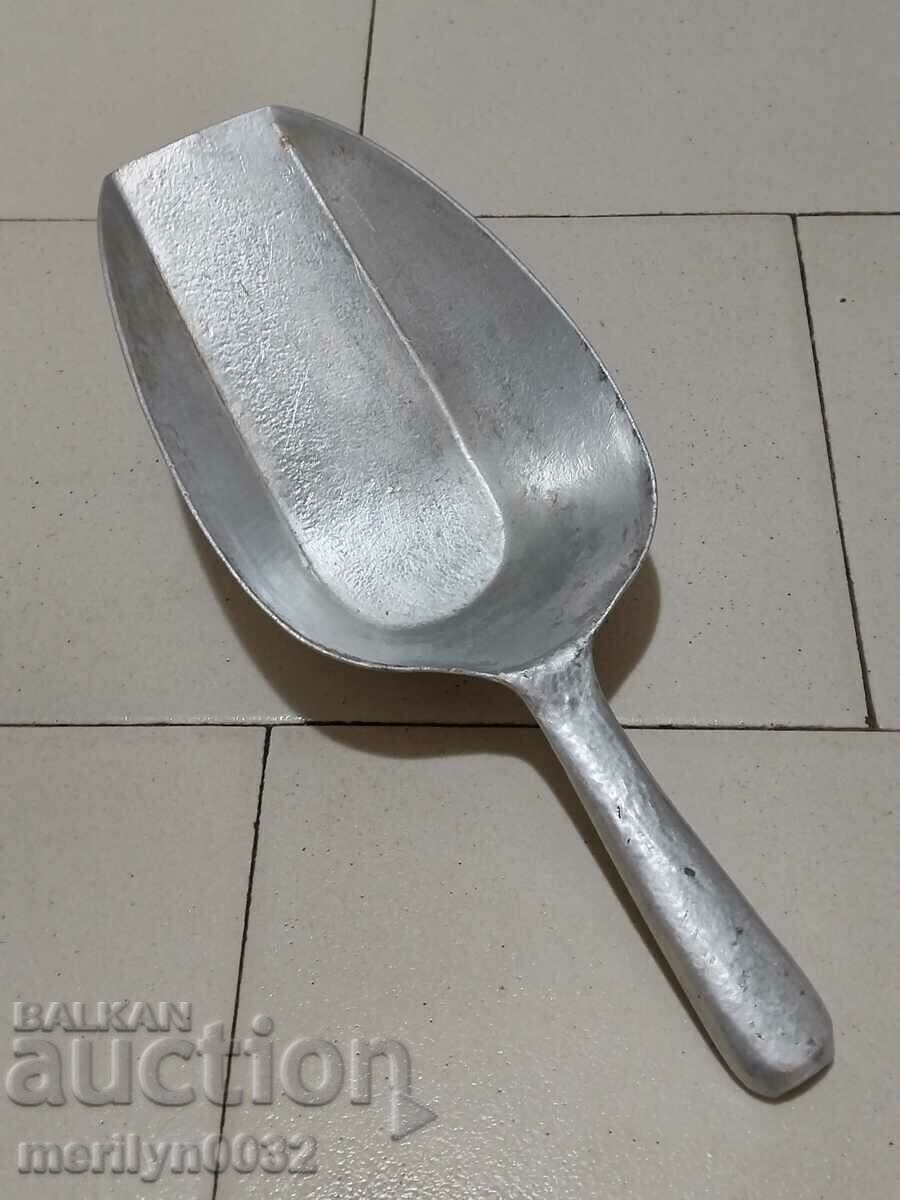 Metal spatula for bulk products and raw materials - 7 Metal spatula for bulk products and raw materials - 7