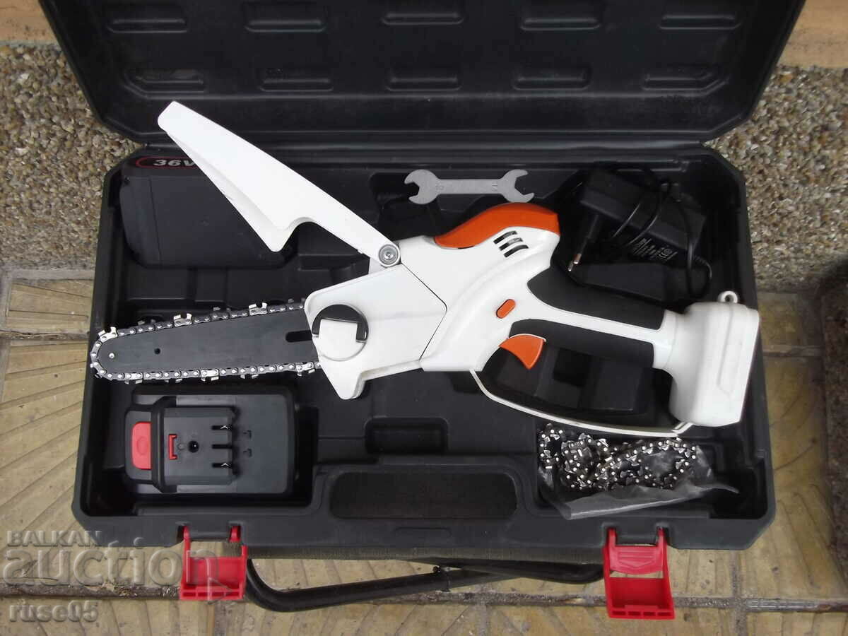 Licitație Ferăstrău / 36v, 6ah / lanț de baterie funcționează