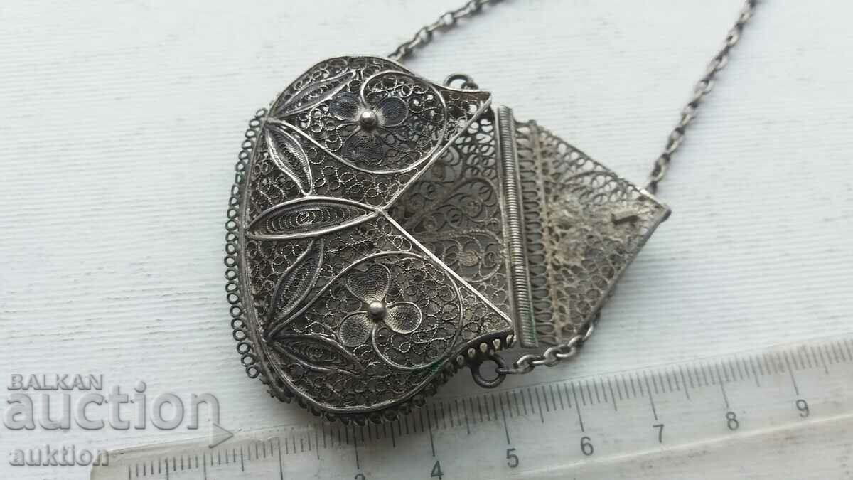 Delivery of MASSIVE SILVER WOMEN'S BAG FILIGRAN - SOUVENIR 30 GR Delivery of MASSIVE SILVER WOMEN'S BAG FILIGRAN - SOUVENIR 30 GR