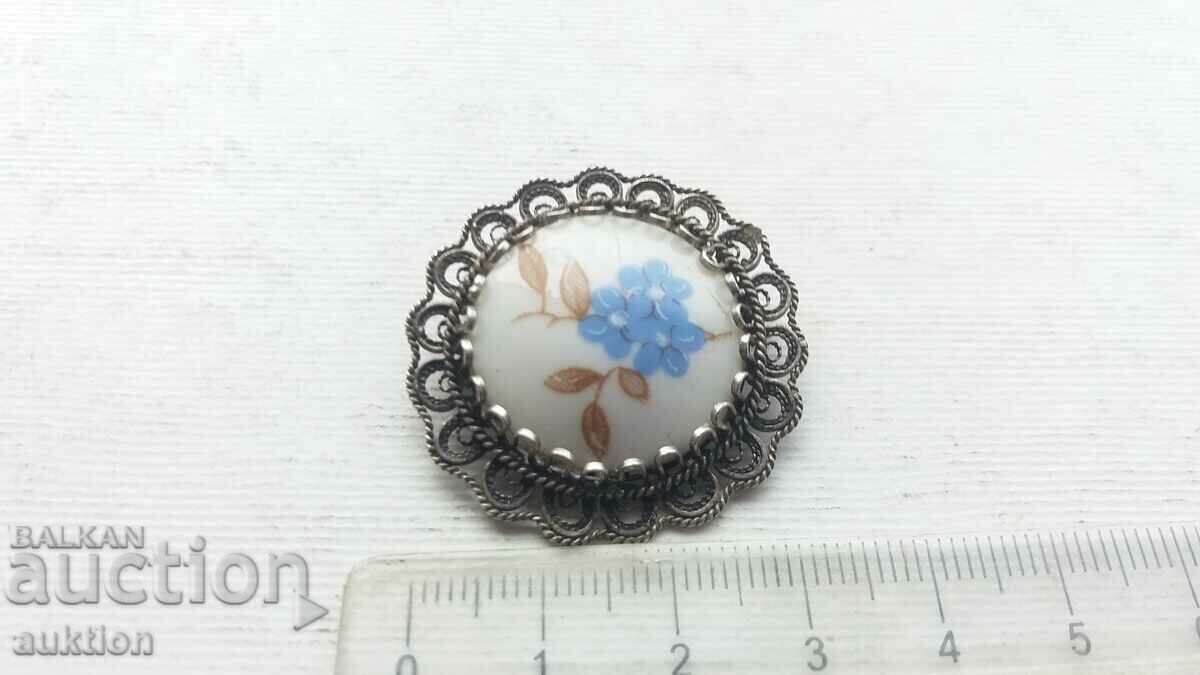 SOLID SILVER BROOCH WITH PORCELAIN, FILIGRAN with price 24.99 BGN | € 12.78 SOLID SILVER BROOCH WITH PORCELAIN, FILIGRAN with price 24.99 BGN | € 12.78