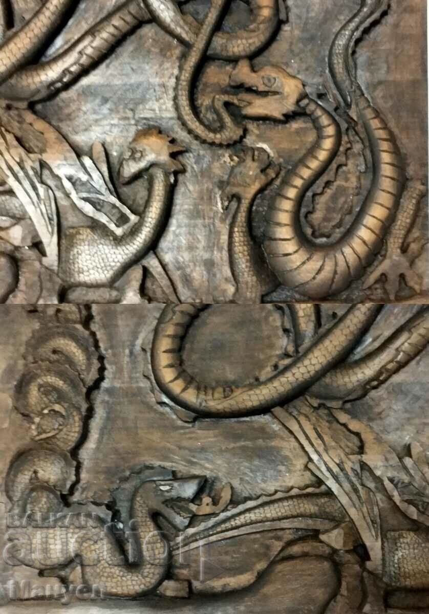 Auction Old wood carving - church motifs. Auction Old wood carving - church motifs.