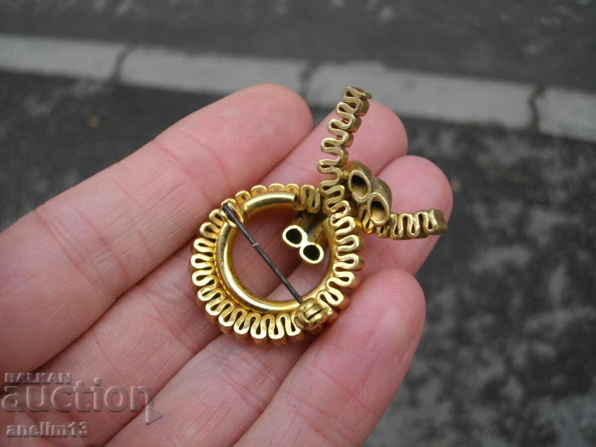 ΜΙΑ ΠΑΛΙΑ ΕΠΙΧΡΥΣΤΗ ΚΑΡΦΙΛΑ - 6 ΜΙΑ ΠΑΛΙΑ ΕΠΙΧΡΥΣΤΗ ΚΑΡΦΙΛΑ - 6