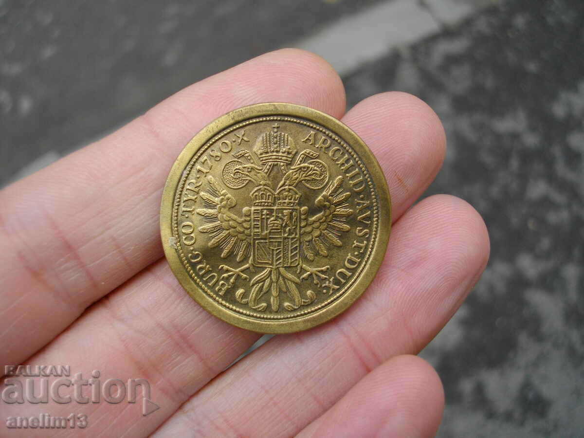 ΠΑΛΙΑ ΚΑΡΦΙΛΑ