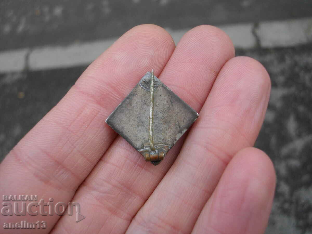 OLD SILVER ANGEL ENAMEL BROOCH - 5 OLD SILVER ANGEL ENAMEL BROOCH - 5