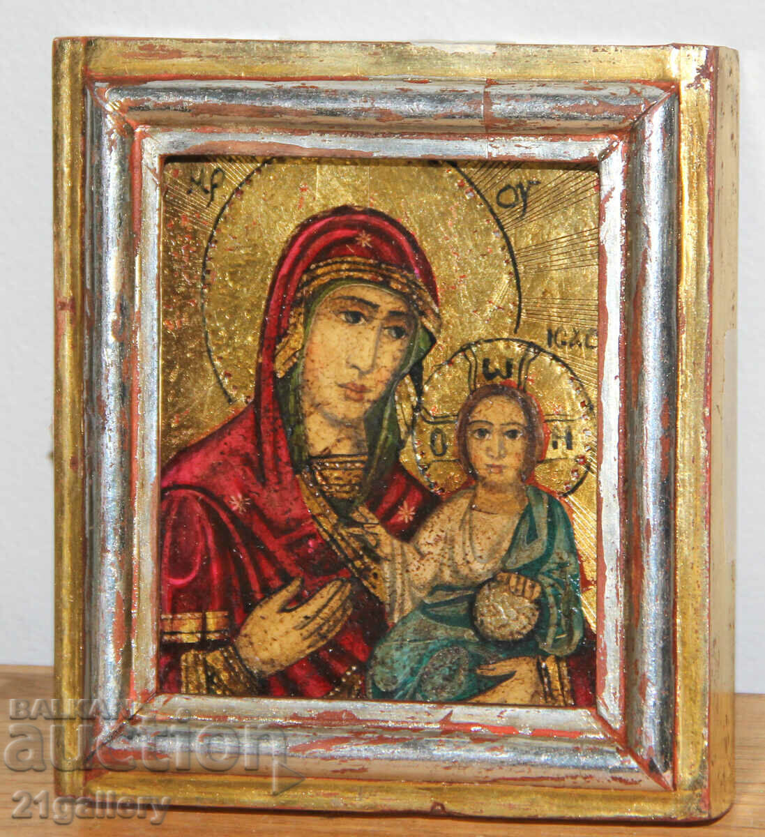 Hand-painted icon of the Holy Mother of God with the Child with price 400.00 BGN | € 204.52 Hand-painted icon of the Holy Mother of God with the Child with price 400.00 BGN | € 204.52