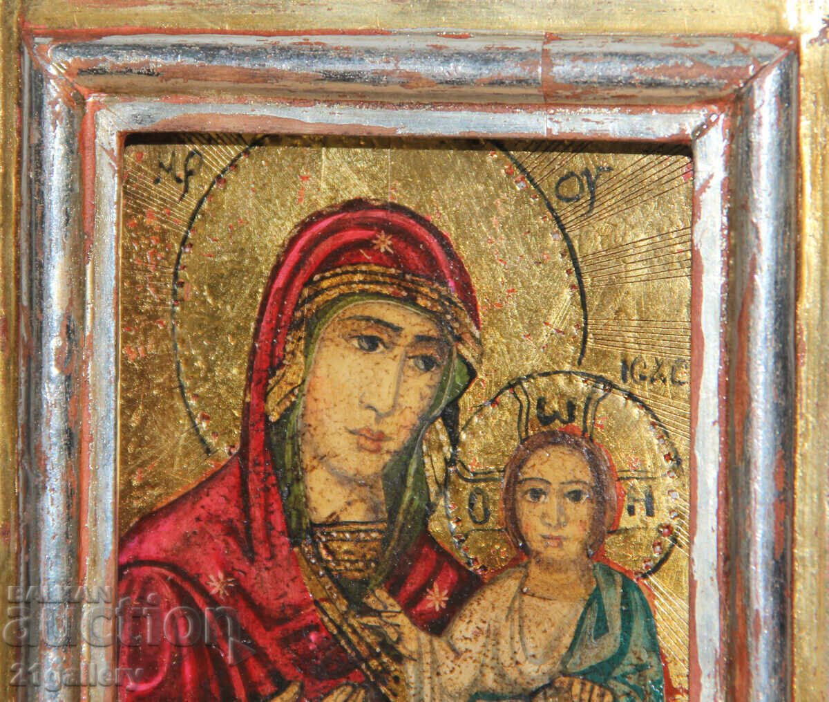 Delivery of Hand-painted icon of the Holy Mother of God with the Child Delivery of Hand-painted icon of the Holy Mother of God with the Child