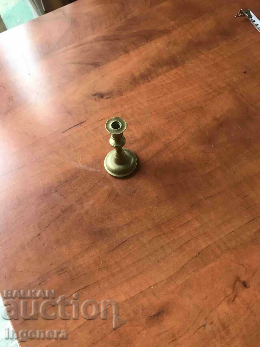 Delivery of CANDLESTICK BRONZE BRASS