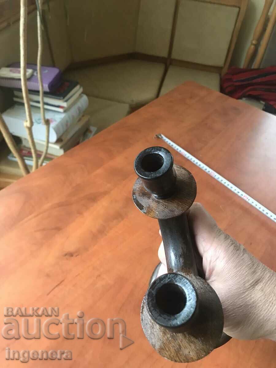 Delivery of CANDLESTICK WOOD CARVING VINTAGE FROM THE 70'S Delivery of CANDLESTICK WOOD CARVING VINTAGE FROM THE 70'S