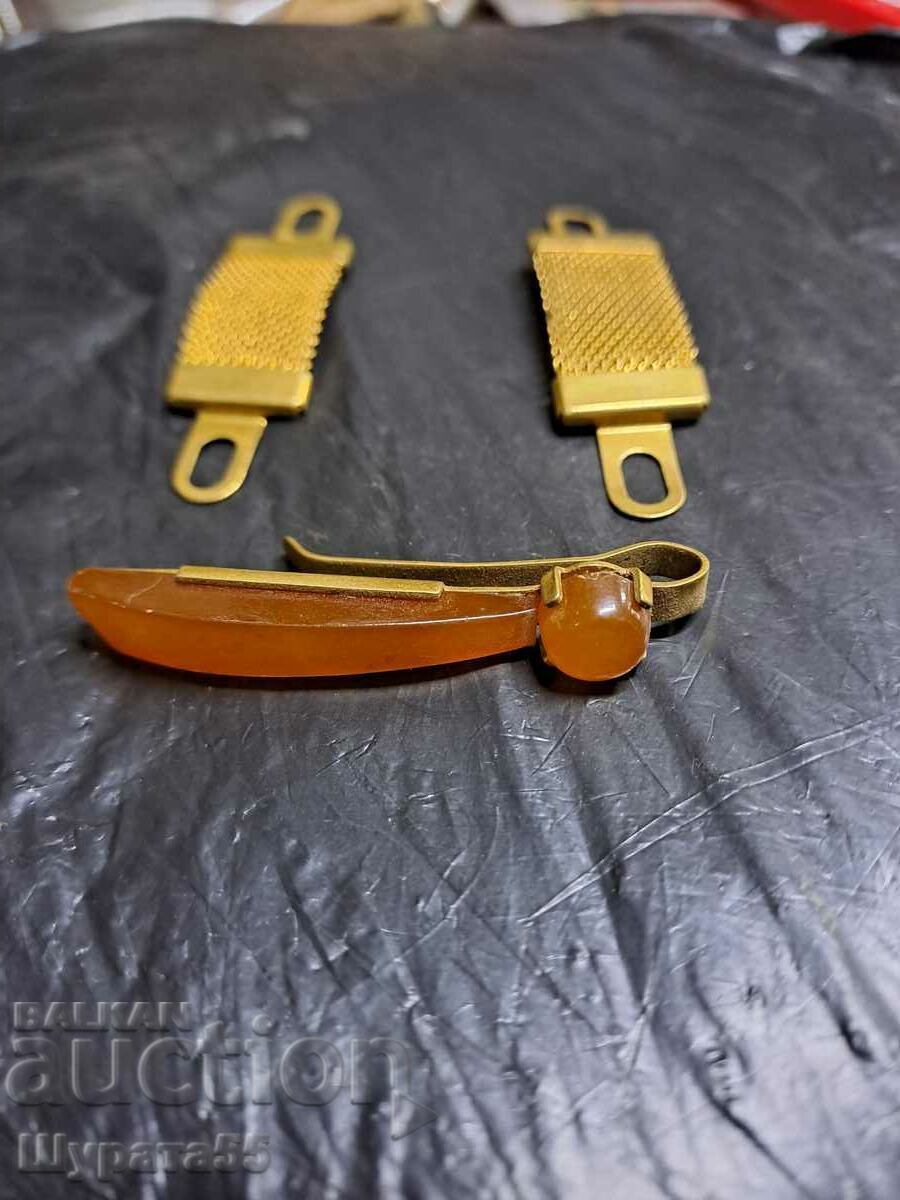 Βελόνα και μανσέτες κεχριμπαρένιο Βελόνα και μανσέτες κεχριμπαρένιο