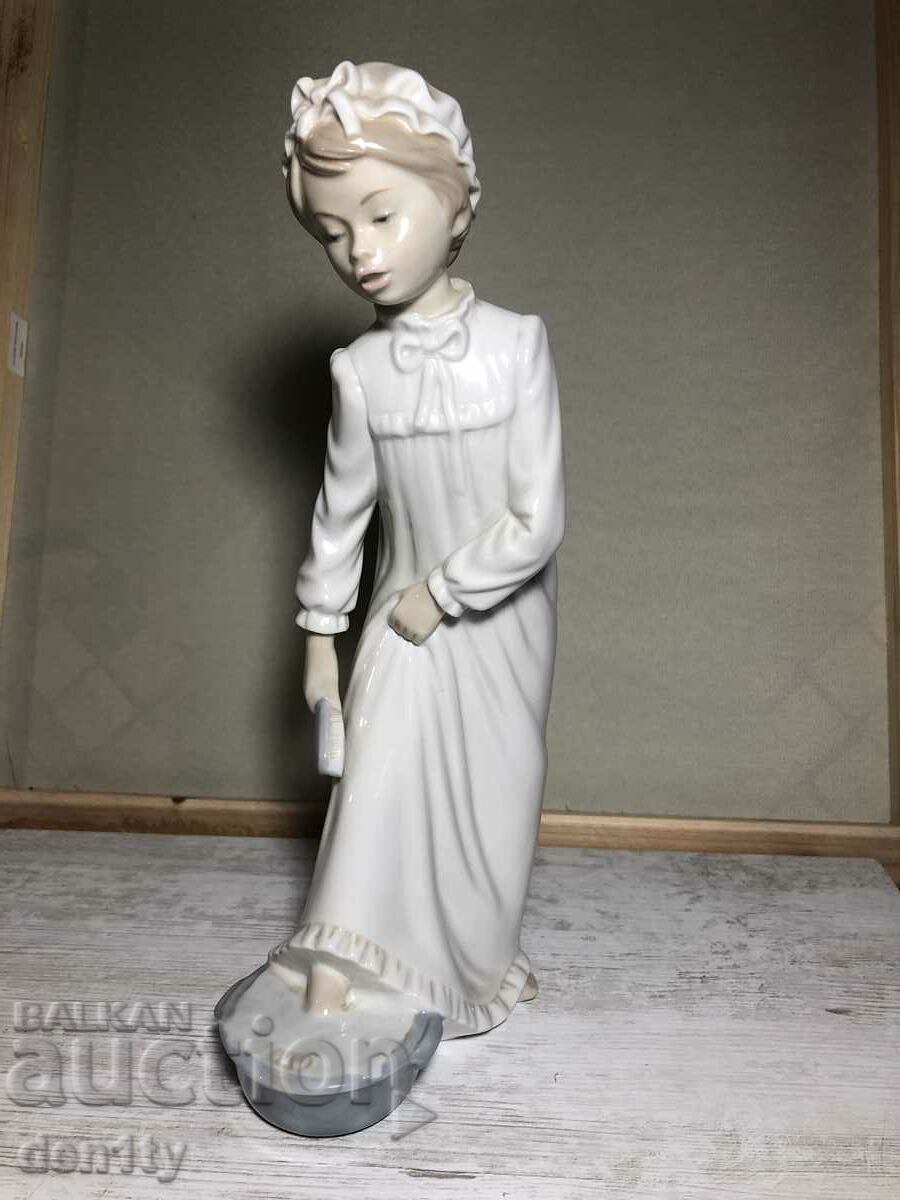 lladro nao порцеланова статуя на момиче, Испания