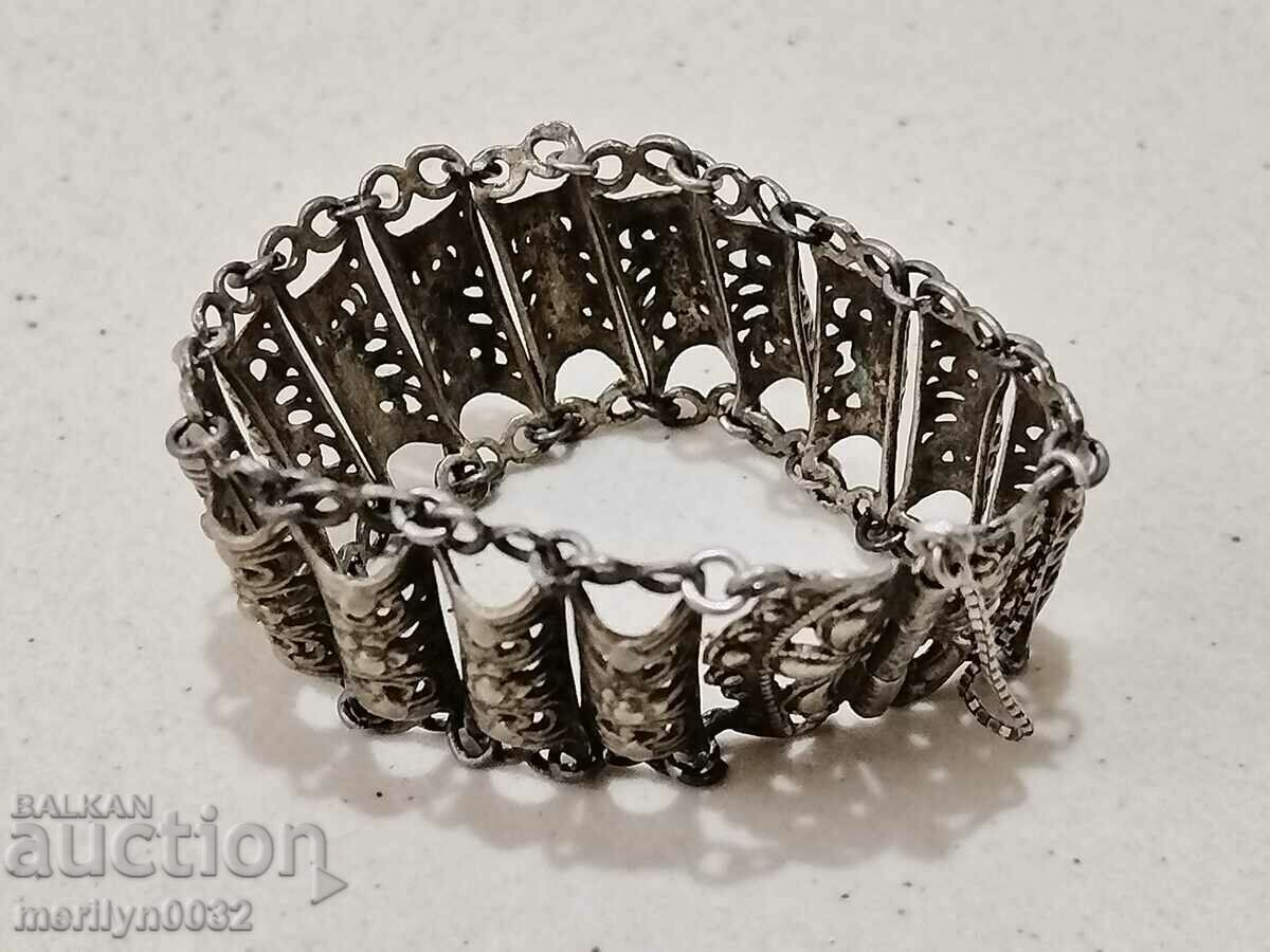 Delivery of Old children's silver bracelet jewelry silver, end of the 19th century Delivery of Old children's silver bracelet jewelry silver, end of the 19th century