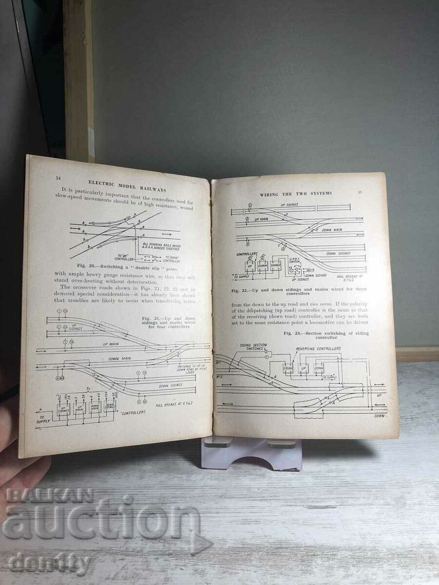 Delivery of electric model railways old book Delivery of electric model railways old book