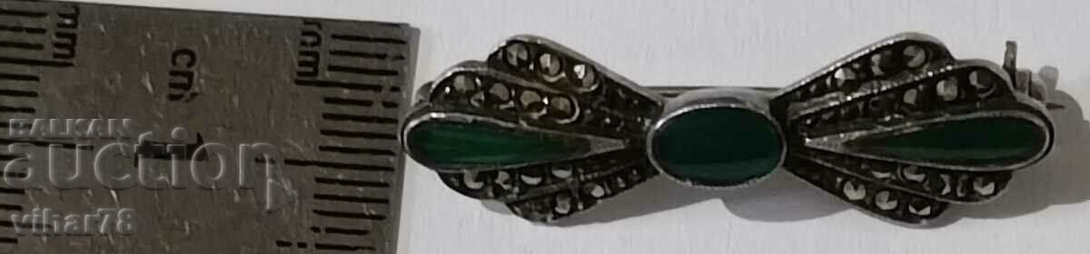 Auction OLD BROWN-SILVER BROOCH Auction OLD BROWN-SILVER BROOCH