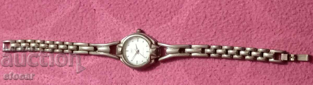 Delivery of Q & Q Ladies Watch