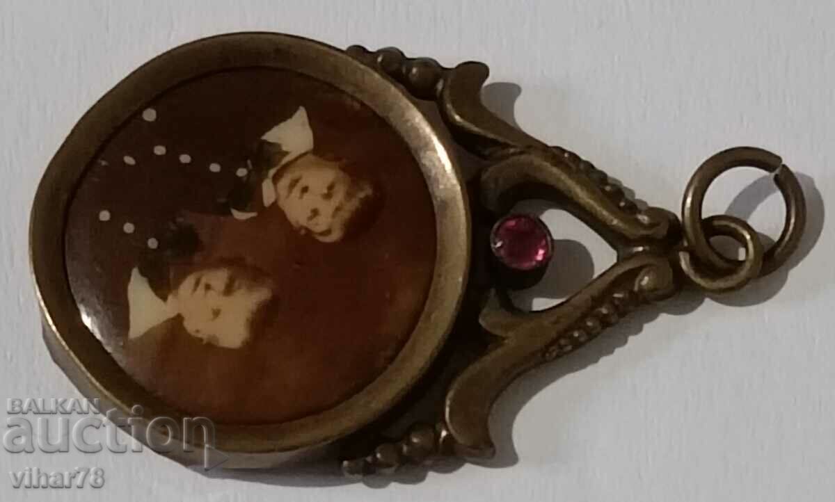 OLD PHOTO LOCKET. - 5 OLD PHOTO LOCKET. - 5