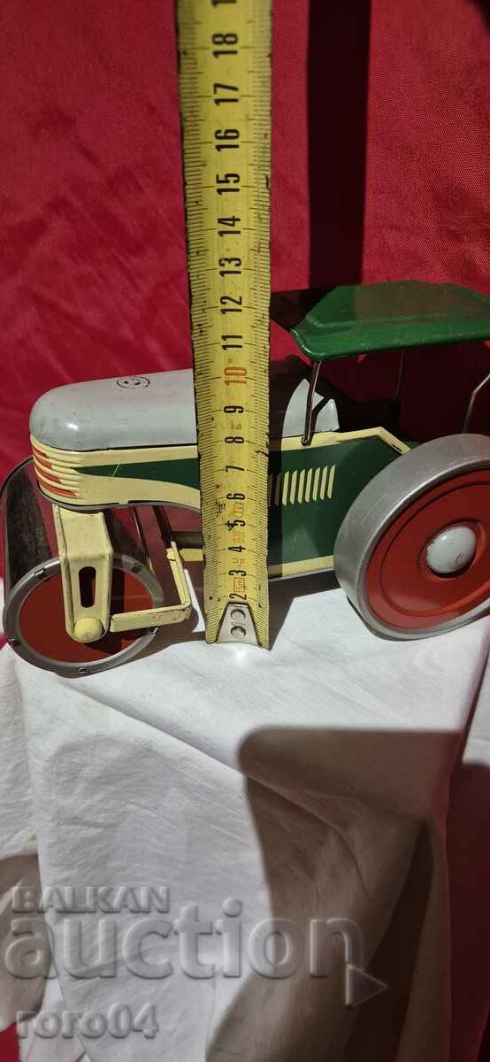 PIKO - TIN MECHANICAL PRESS - ROLLER - 6