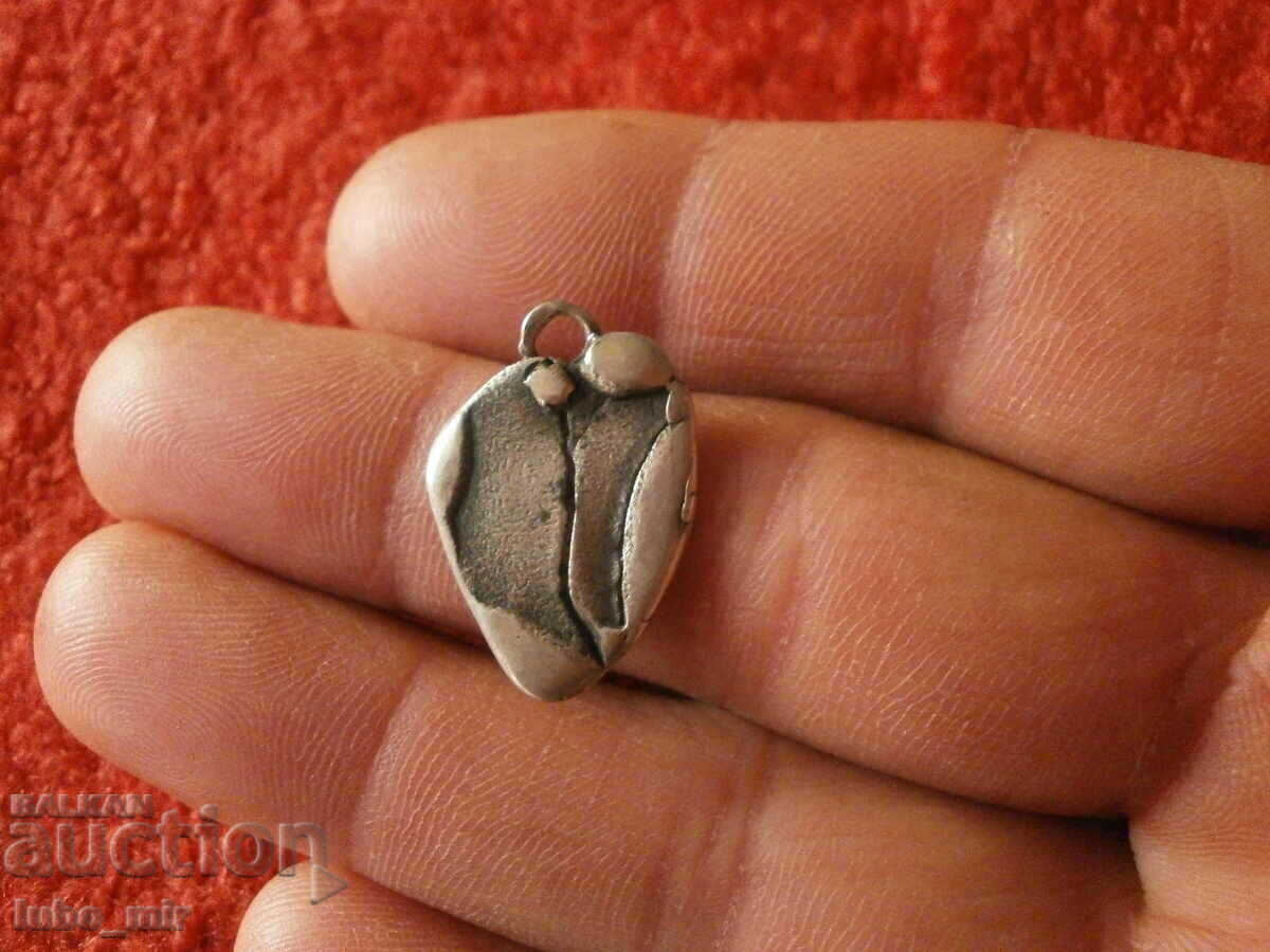 OLD PENDANT - SILVER