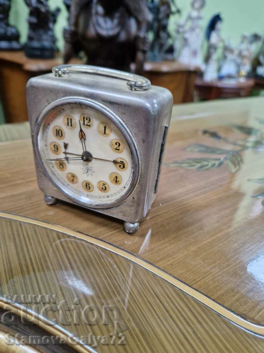 Σπάνιο παλιό ρολόι καρότσι Junghans με τιμή 266.00 BGN | € 136.00 Σπάνιο παλιό ρολόι καρότσι Junghans με τιμή 266.00 BGN | € 136.00