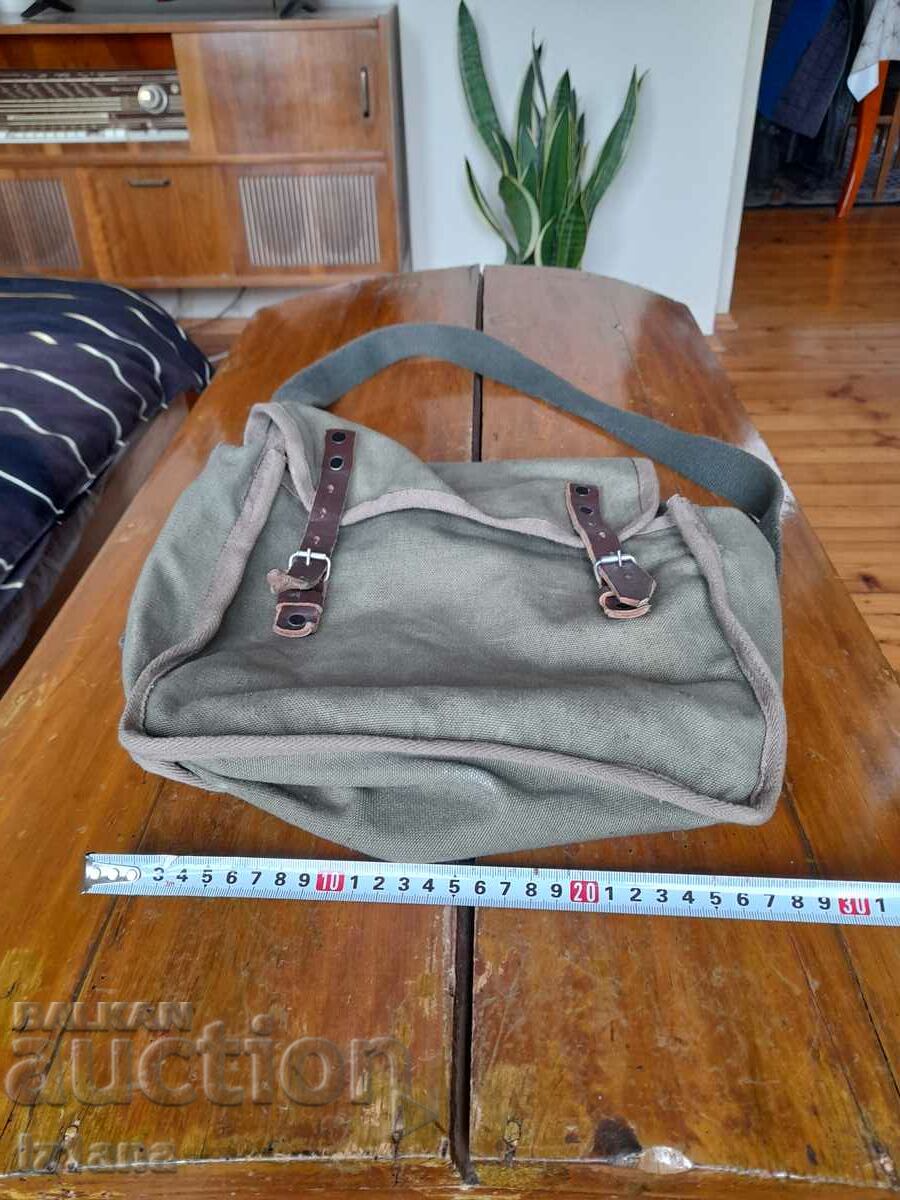 Παλιά πάνινη τσάντα με τιμή 27.00 BGN | € 13.80 Παλιά πάνινη τσάντα με τιμή 27.00 BGN | € 13.80