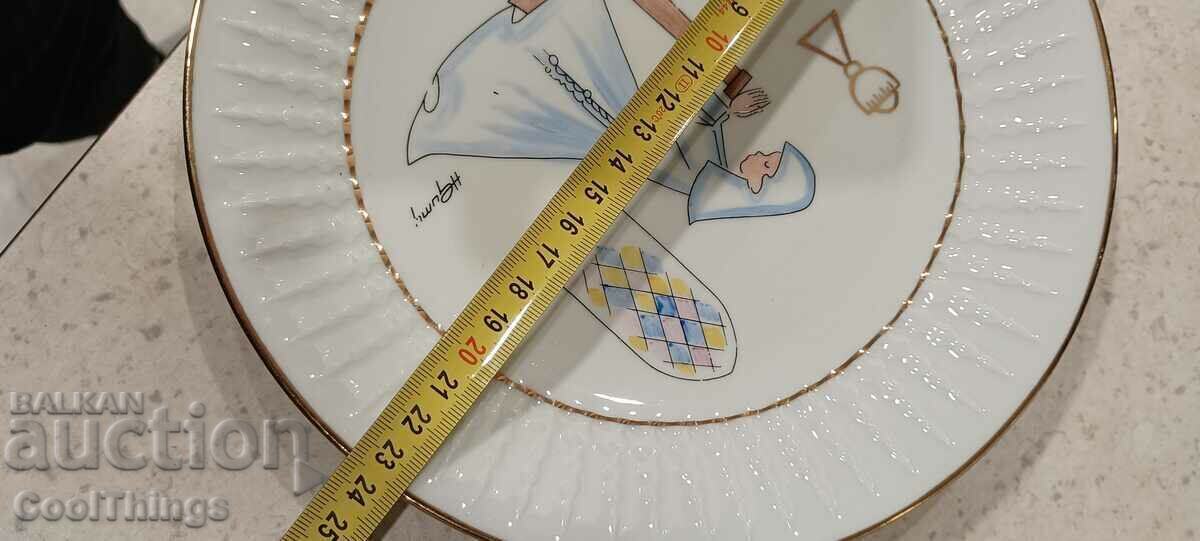 Delivery of Redkaj LIMOGES FRANCE decorative plate