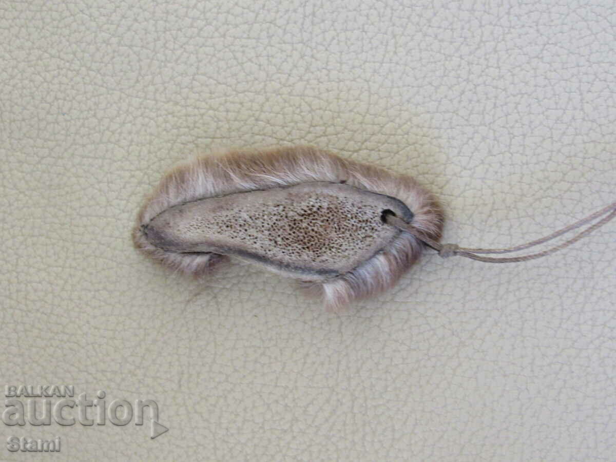 Red deer antler necklace, Mongolia with price 29.00 BGN | € 14.83 Red deer antler necklace, Mongolia with price 29.00 BGN | € 14.83