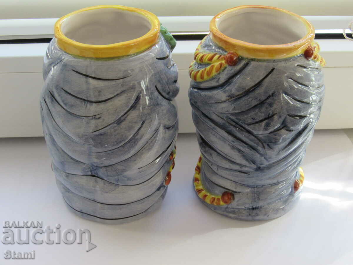 Delivery of Set of two Moorish vases from Sicily, Italy-1
