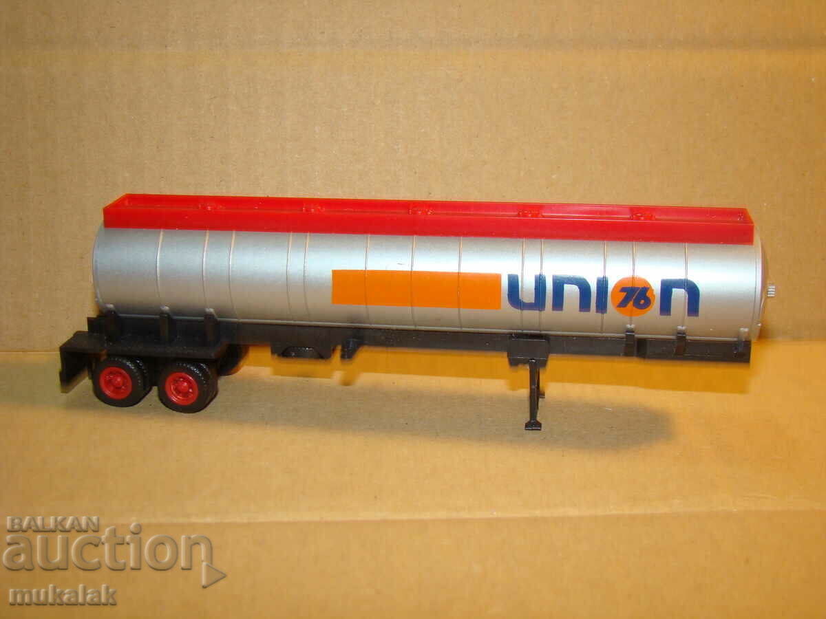 HERPA? H0 1/87 TRAILER TRUCK MODEL TROLLEY TANKER with price 15.00 BGN | € 7.67 HERPA? H0 1/87 TRAILER TRUCK MODEL TROLLEY TANKER with price 15.00 BGN | € 7.67