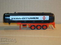 HERPA; H0 1/87 TRAILER TRUCK MODEL TROLLEY TANKER