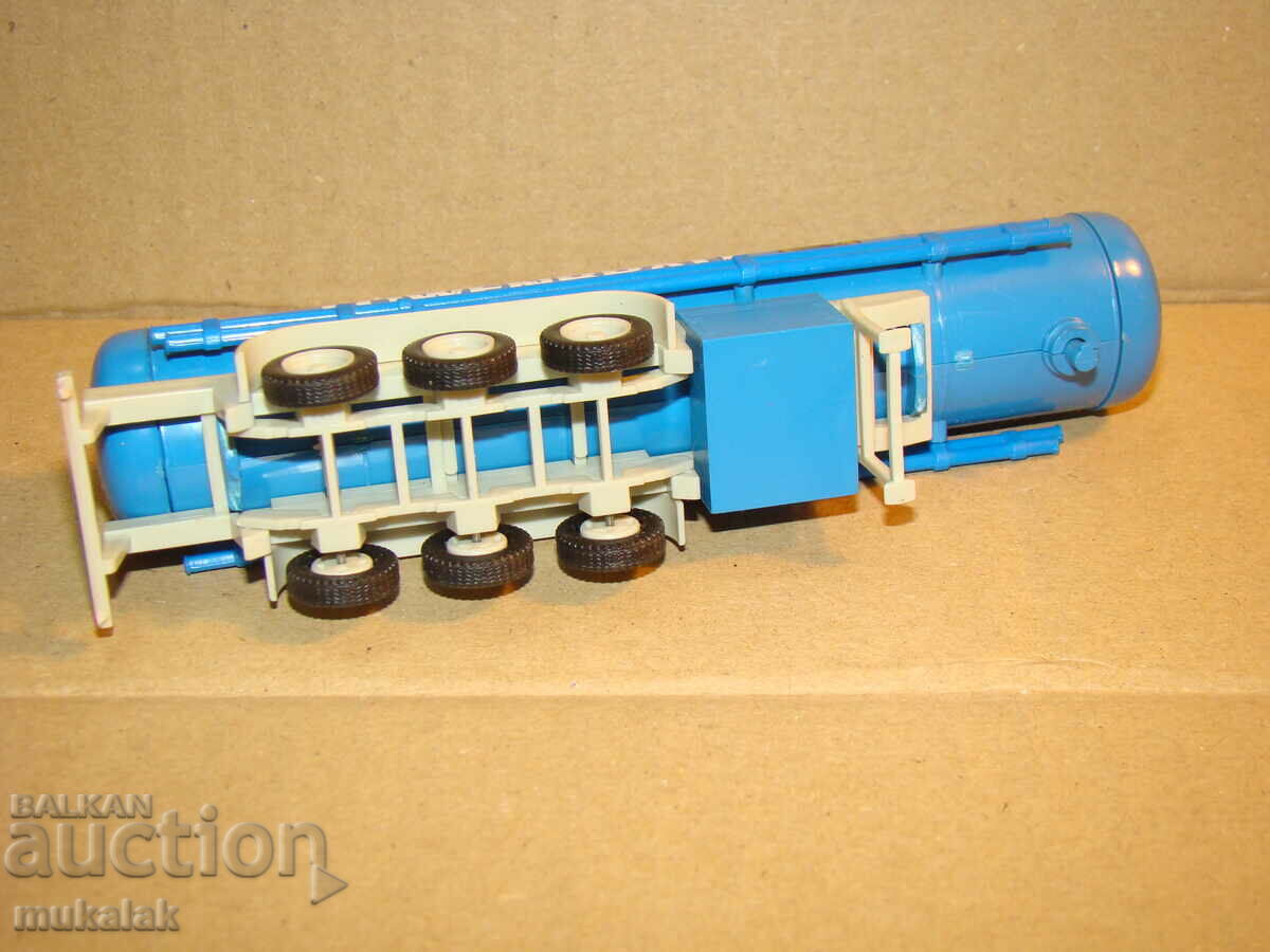 Delivery of HERPA? H0 1/87 TRAILER TRUCK MODEL TROLLEY TANKER