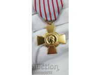 Collectible military medal, order - France - with gilt