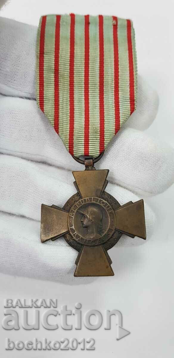 Collectible military bronze medal, order - France